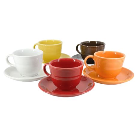 Lot of 5 Vintage Fiestaware Teacups w Saucers