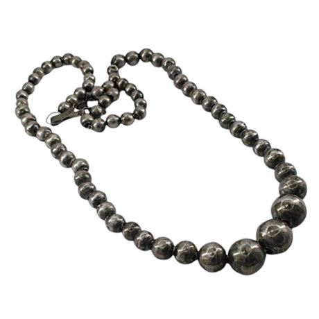 VTG Mexico "Navajo Pearl" Beaded Necklace