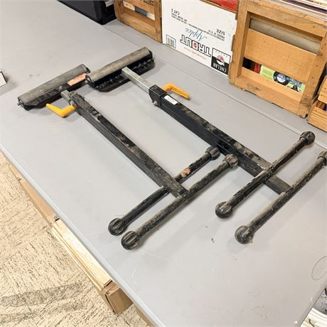 2 Adjustable Roller Stands