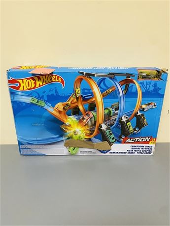 New Hot Wheels Corkscrew Crash Set