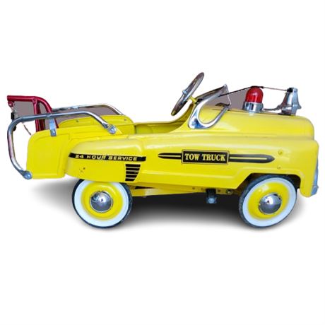 Repro American Retro Tow Truck Pedal Car