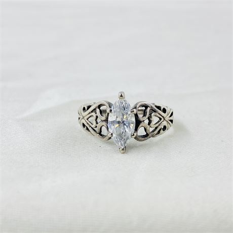 2.6g Sterling Ring Size 7.5