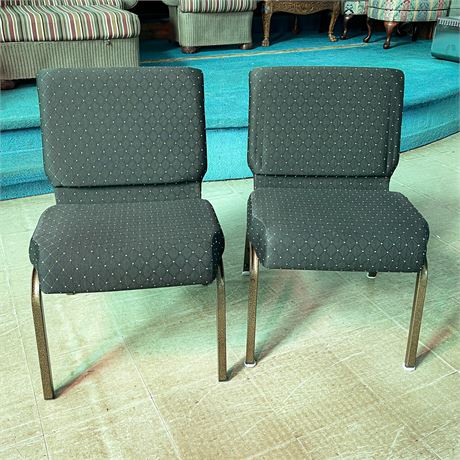 Lot of 4 Banquet Chairs