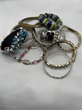 Bracelet lot