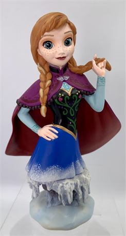 “Anna” Disney Showcase Collection Frozen Statue in the Box