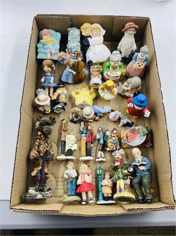 Lot of Vtg Miniature Figurines