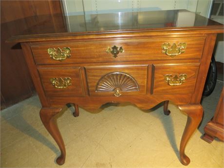 Harden Queen Anne Style Cherry Table w/4 Drawers