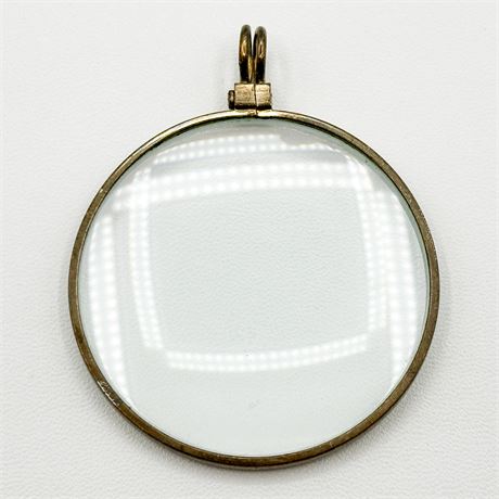 Vintage Gold Tone Magnifying Glass Pendant