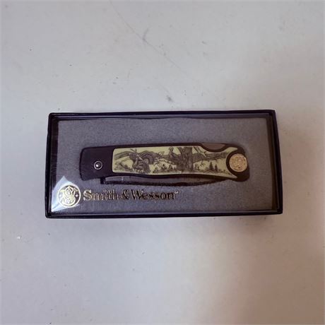 Smith & Wesson Scrimshaw Knife