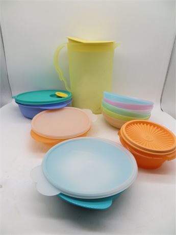 NEW VINTAGE TUPPERWARE PITCHER, 4 ROUND BOWLS W/LIDS & 6 BOWLS