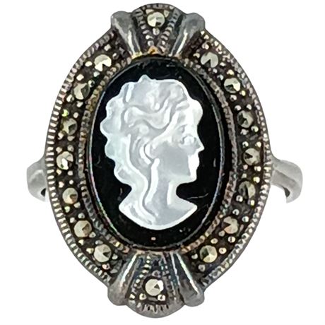 Silver Unlimited 925 Marcasite Ring with Mother of Pearl Cameo