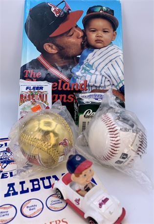7 pc Cleveland Indians Baseball Souvenir, Baseball, Ertl Bobblehead, Card Lot