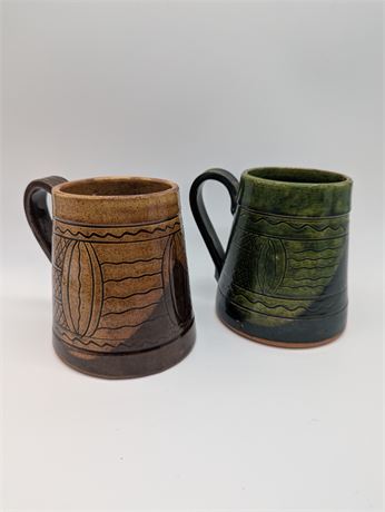 Set 2 Art Pottery Handmade Coffee Mugs Coffee Bean Brown Green Red Clay Mexico