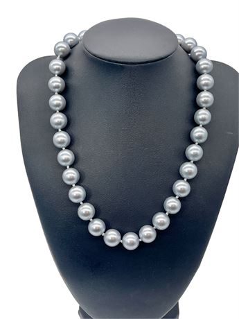 Faux Pearls - Silver / Grey