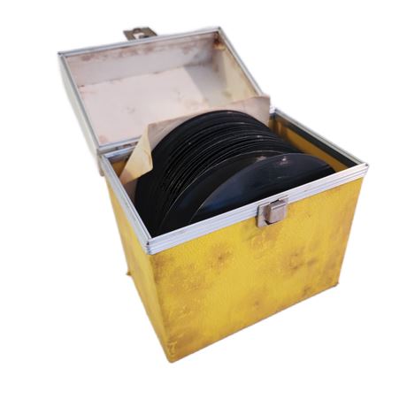 Vintage Vinyl Classic Rock, Oldies, Motown, Record Lot, 45s and carrying case
