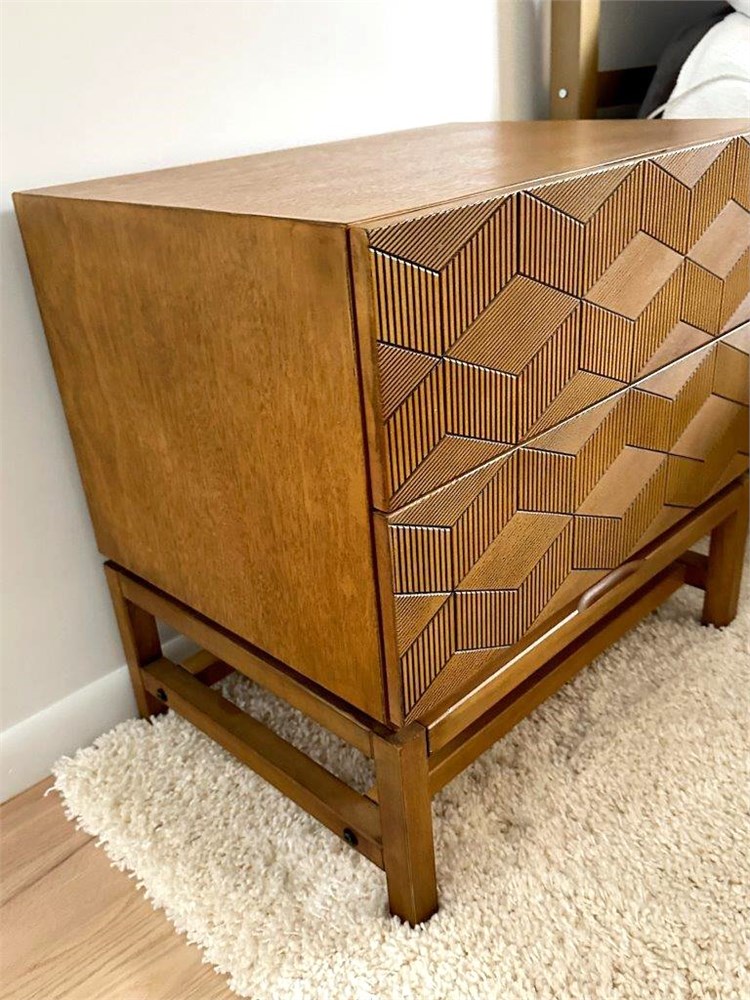 Tachuri geometric 2024 front nightstand