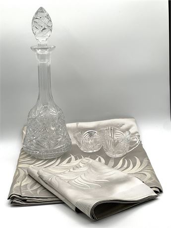 Tablecloth, Napkins & Glass