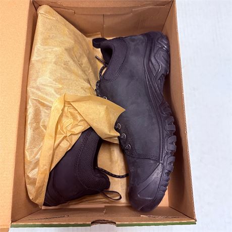 New Keen Men’s Shoes - Size 10.5