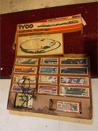 Tyco Electric Train Set HO Scale