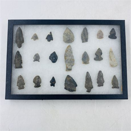 Native American Arrowhead Artifact Lot