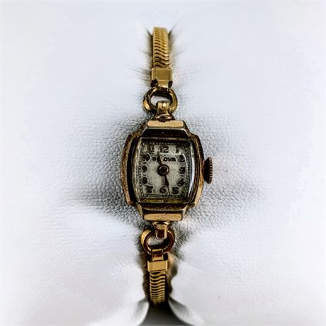 Vintage Bulova Ladies Wristwatch – 12K Gold-Filled Case & Bracelet