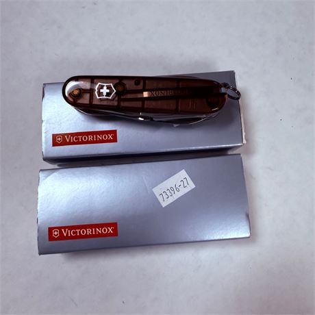 2 Swiss Army Knives