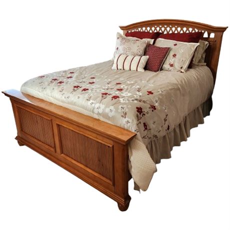 Rivers Edge Furniture Knotty Pine Queen Bed w/ Mattress & Foundation