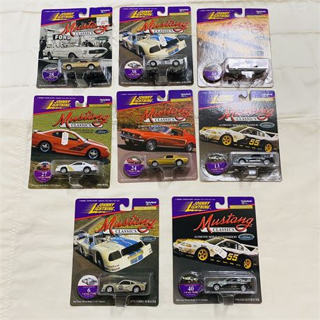 8 Johnny Lightning Mustang Classics Cars