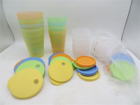 NEW VINTAGE TUPPERWARE 8 CUPS W/LIDS PASTEL COLORS & 8 SNACK CUPS