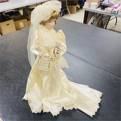 Franklin Mint Gibson Girl Bride Doll