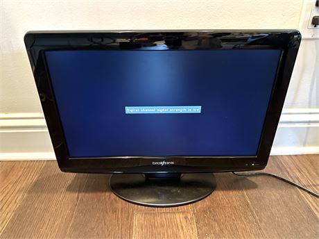 18" Flat Screen TV