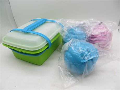 NEW VINTAGE TUPPERWARE LUNCH SET & HOLIDAY CUPCAKE HOLDERS