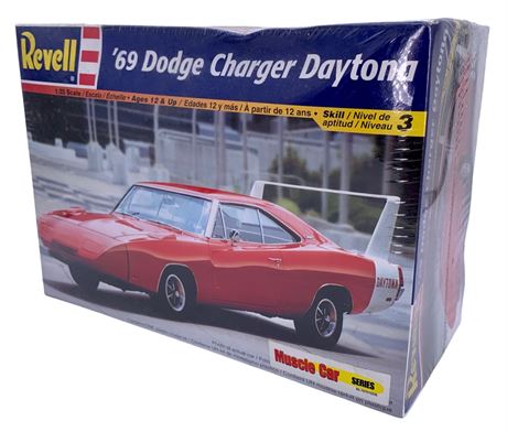 NOS Revell 1:25 1969 Dodge Charger Daytona Muscle Car Model