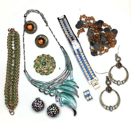 Vintage Jewelry Repair or Craft-Weiss, Pattie Horn & More
