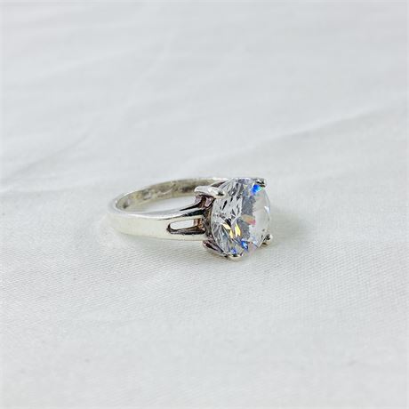 4.9g Sterling Ring Size 8.5