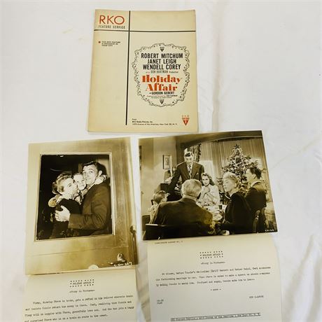 Robert Mitchum ‘Holiday Affair’ Original Production Photos W/ Packet