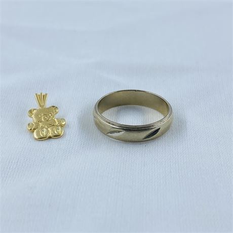 5.60g 14k Gold Ring + Bear Pendant