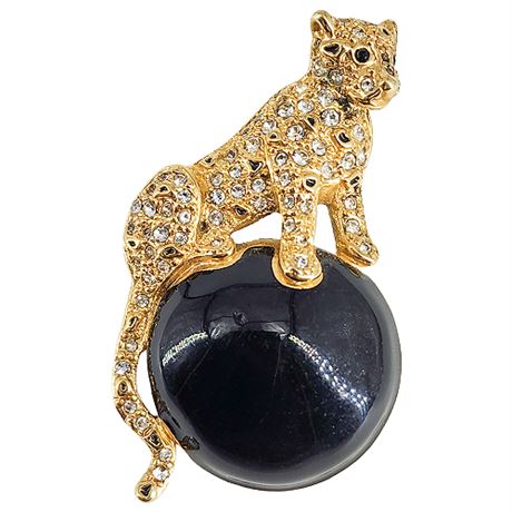 Vintage NAPIER Rhinestone Leopard on Ball Brooch