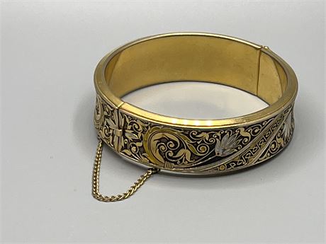 Victorian revival Goldfield black etched safety chain bangle bracelet