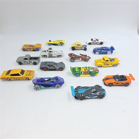 Lot of 2000s Hot Wheels cars