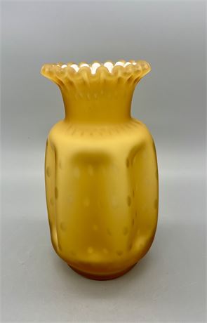 Fenton Honey Amber Bubnle Optic Vase