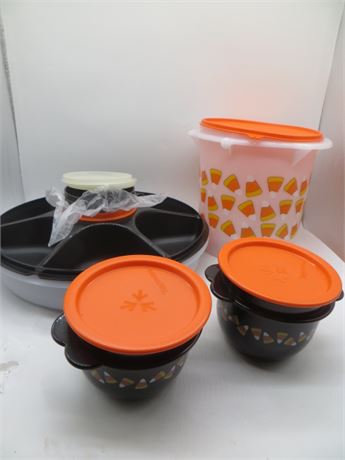 NEW VINTAGE TUPPERWARE HALLOWEEN SERVING CENTER BLACK