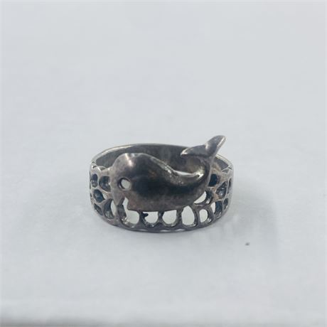 2.3g Sterling Whale Ring Size 5.25