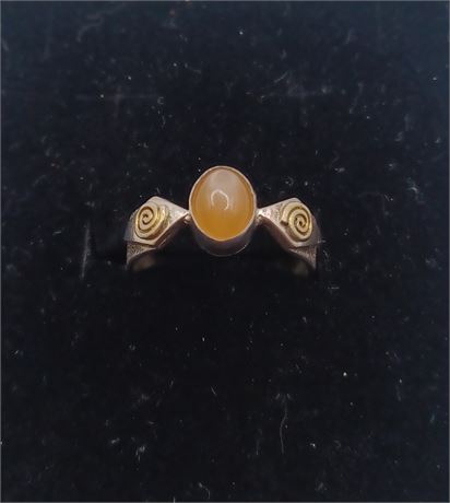 Sterling interesting Stone ring 3.4 G size 7.75