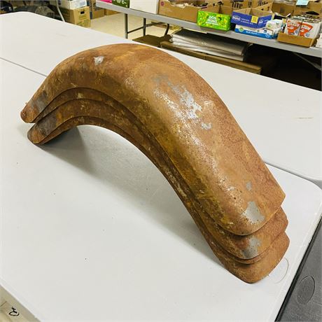 4 NOS Fenders