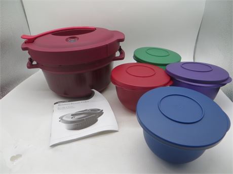 NEW VINTAGE TUPPERWARE MICROWAVE PRESSURE COOKER &