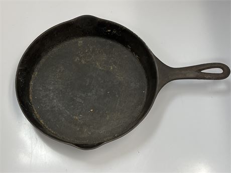 National cast-iron frying pan 7B