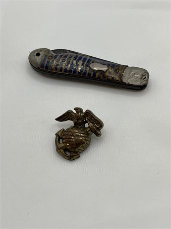 World War II, Marine Corps, small pin and small vintage knife lot