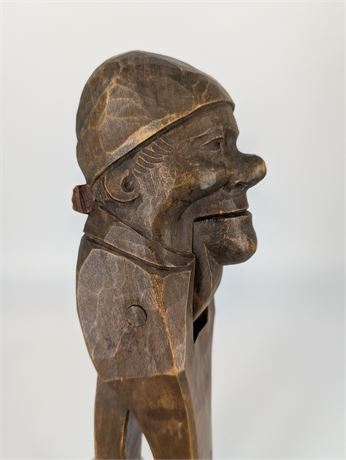 German Nutcracker Wood 9.25" x 2.25"