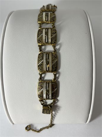 Dramascene etched enamel linked bracelet